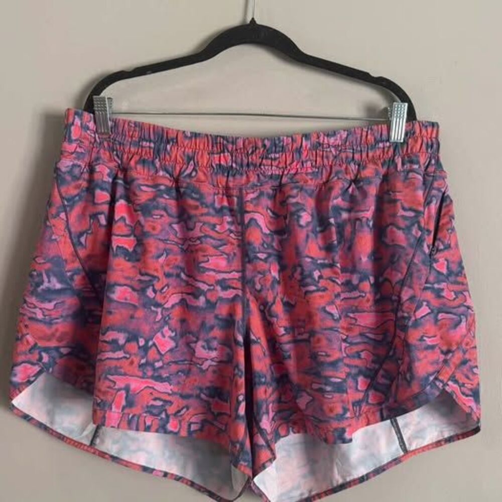 Lululemon Track That Short 5" Size 20 Pink Blue Abstract Print